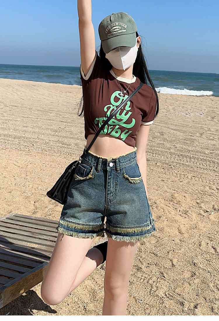 The thin A-line design is versatile 132