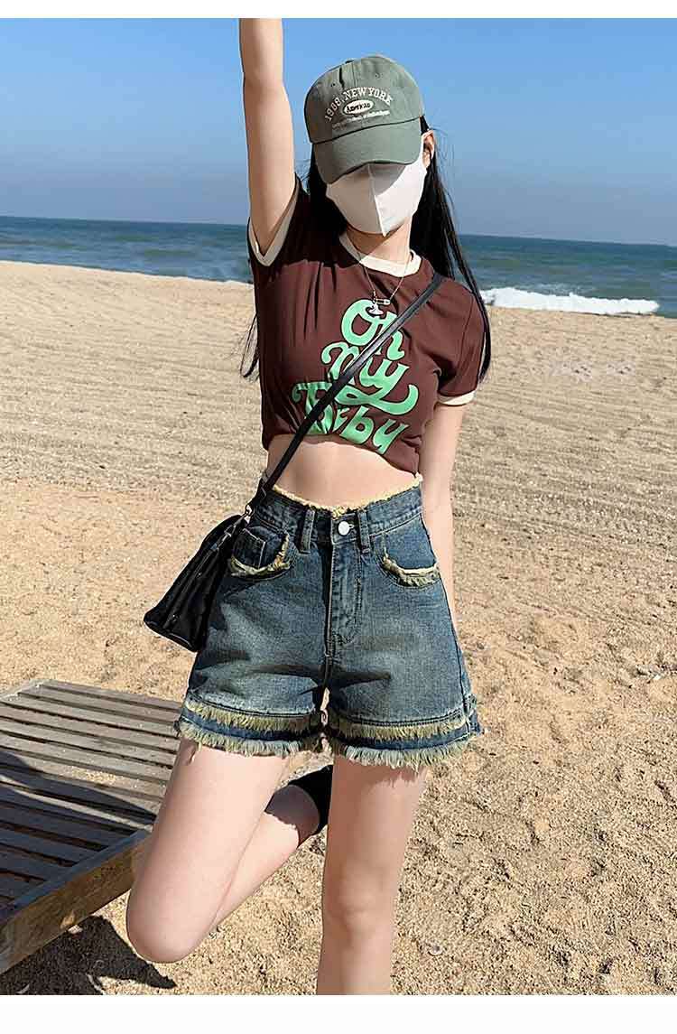 The thin A-line design is versatile 132