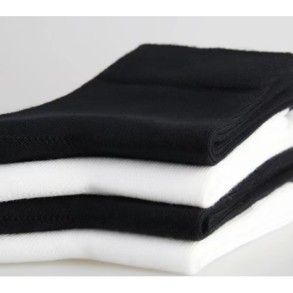 Socks for children with loose necked socks